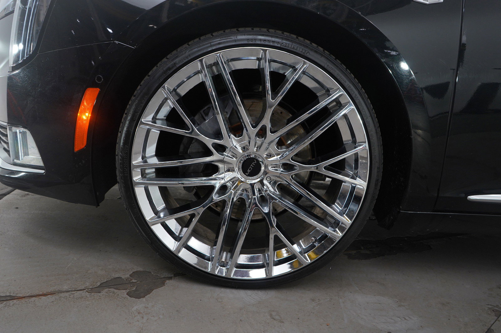 Used 2019 Cadillac XTS Luxury image 24