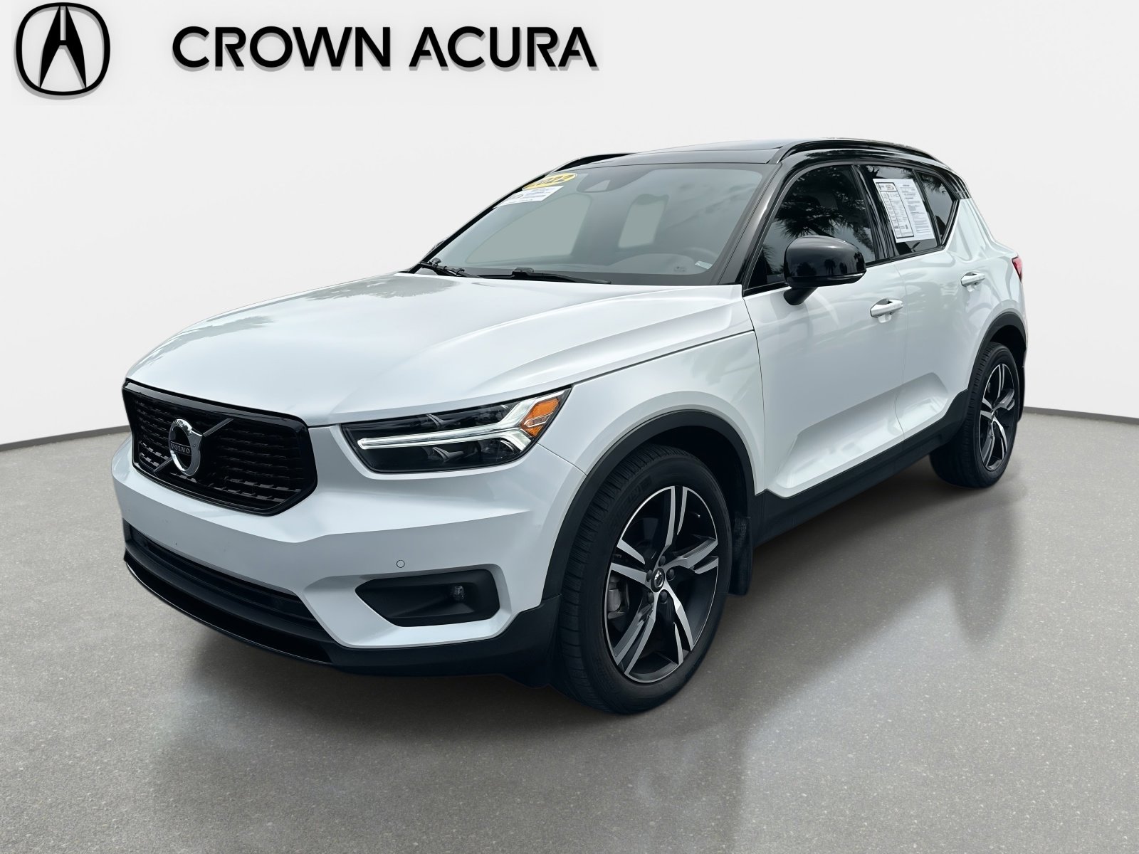 Used 2022 Volvo XC40 T5 R-Design image 8