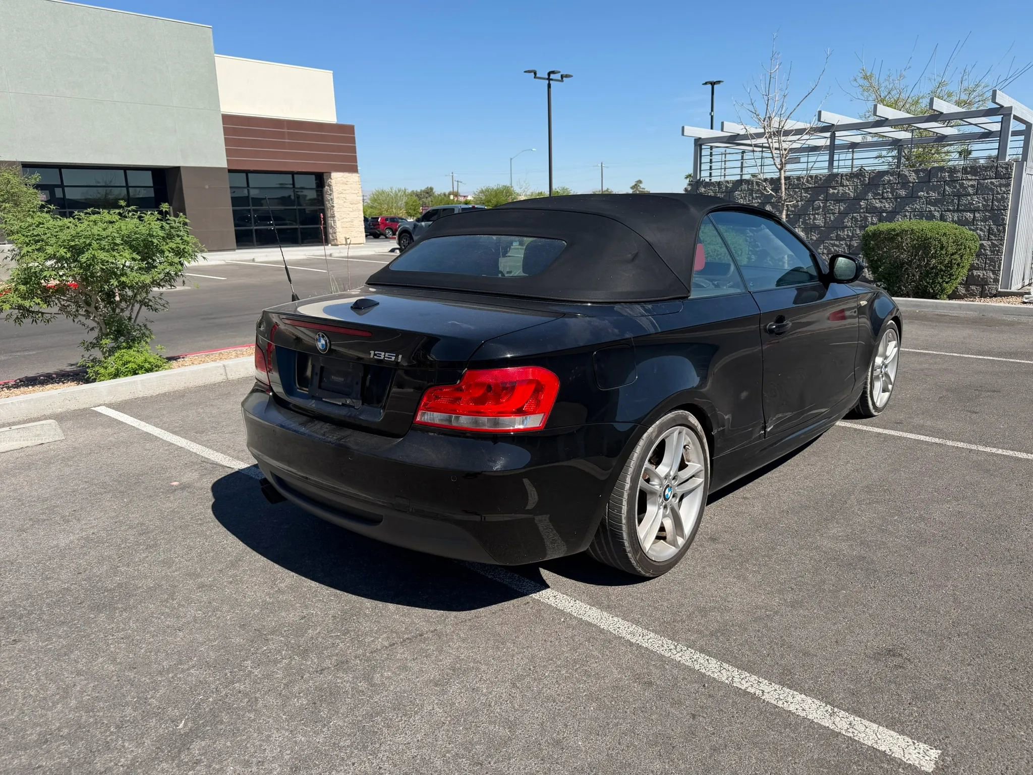 Used 2013 BMW 135i Convertible w/ Premium Pkg image 5