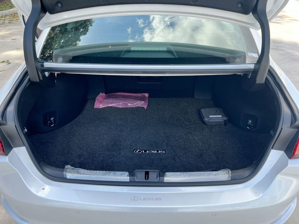 Certified 2023 Lexus ES 350 w/ Premium Package image 21