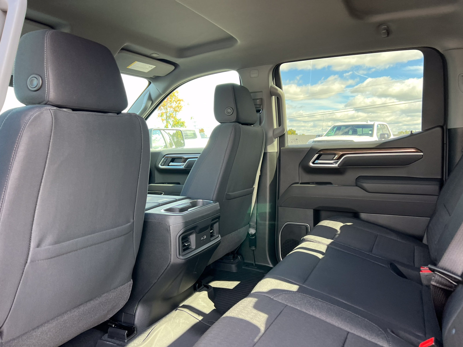 New 2026 Chevrolet Silverado 1500 RST w/ Dark Appearance Package AWD/4WD image 39