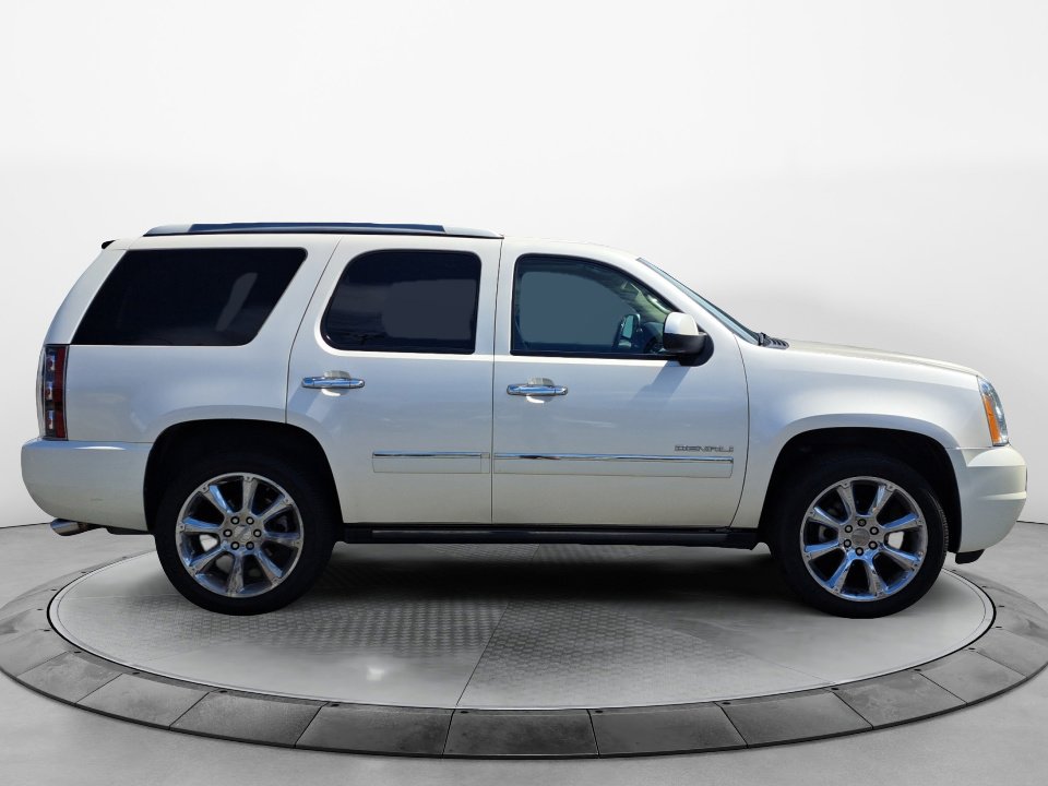 Used 2013 GMC Yukon Denali AWD/4WD image 7