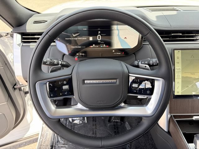 New 2026 Land Rover Range Rover Long Wheelbase SE AWD/4WD image 7