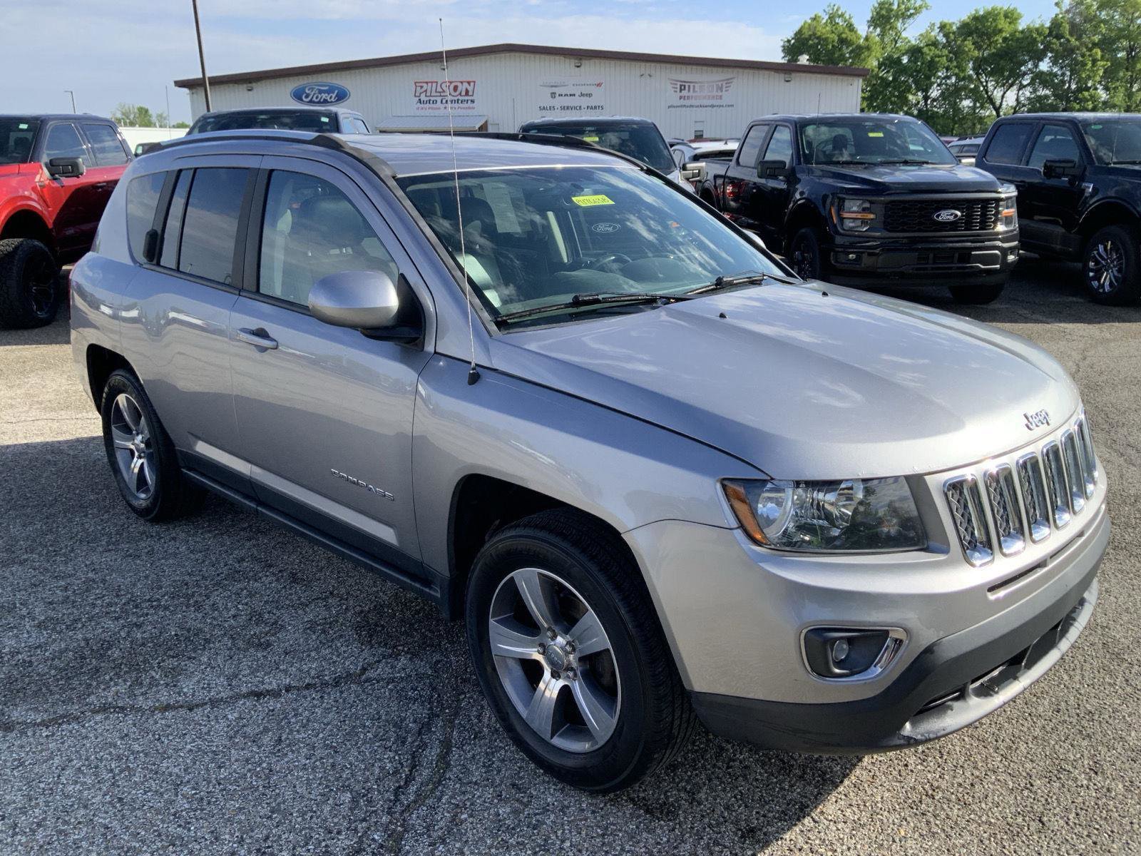 Used 2017 Jeep Compass High Altitude AWD/4WD image 2