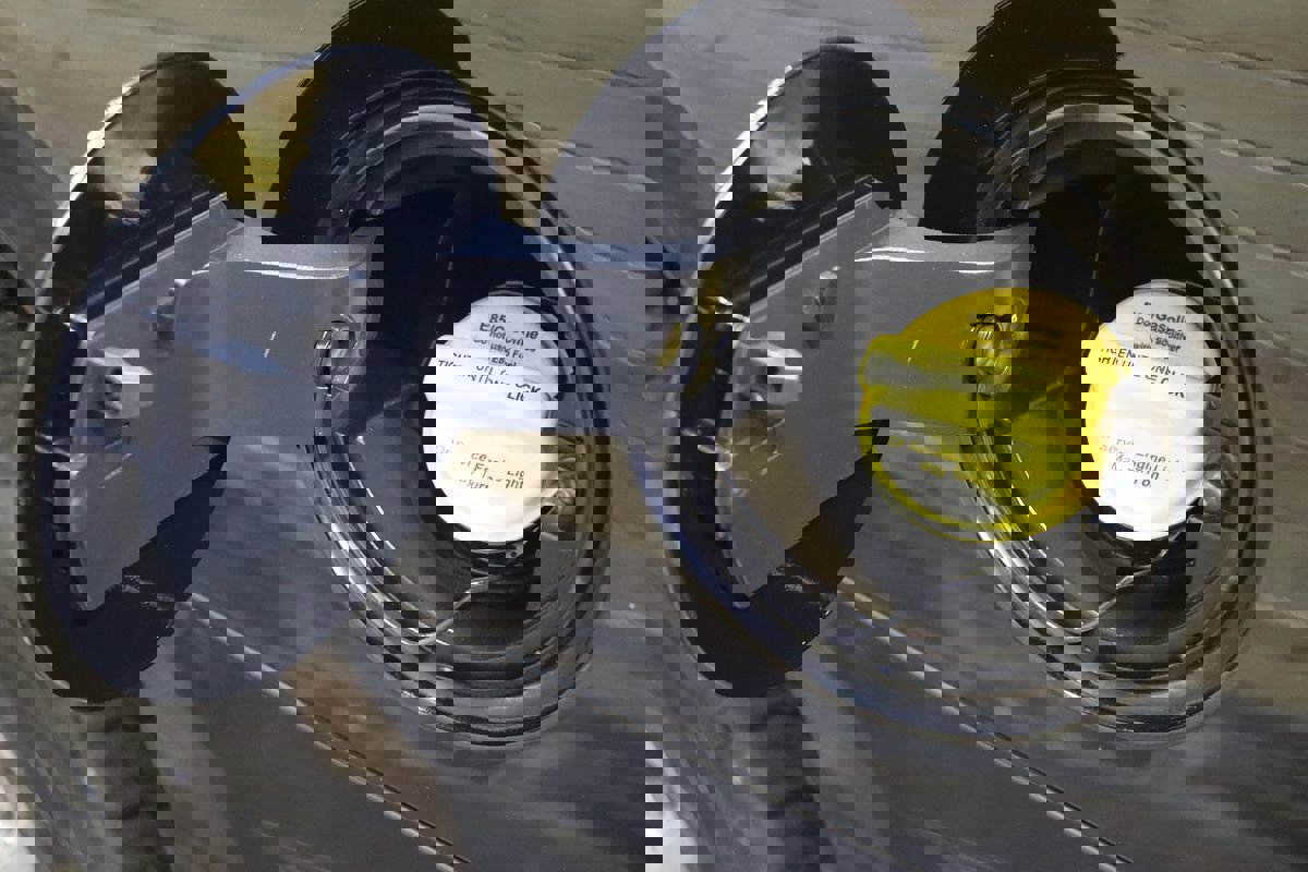 Used 2015 GMC Yukon SLT w/ HD Trailering Package image 21