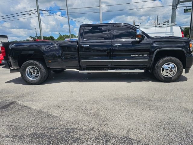 Used 2018 GMC Sierra 3500 Denali w/ Duramax Plus Package image 8