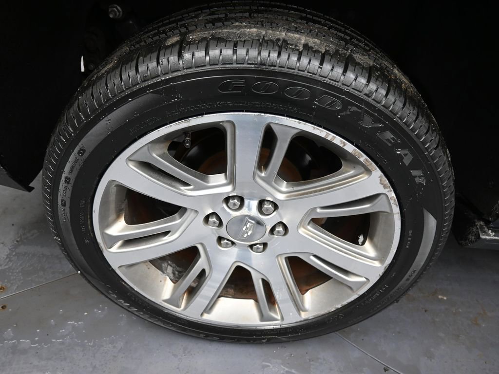 Used 2017 Cadillac Escalade Premium Luxury image 37