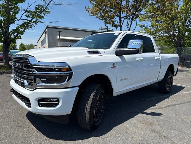Used 2026 RAM 2500 Laramie AWD/4WD image 3