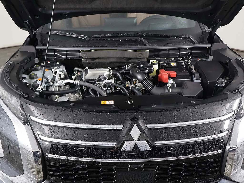 New 2026 Mitsubishi Outlander SEL image 23