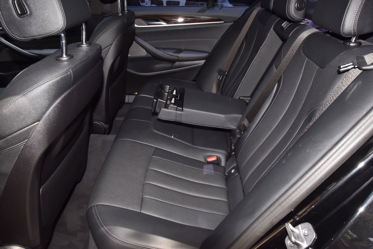 Used 2023 BMW 530i w/ Premium Package RWD image 14