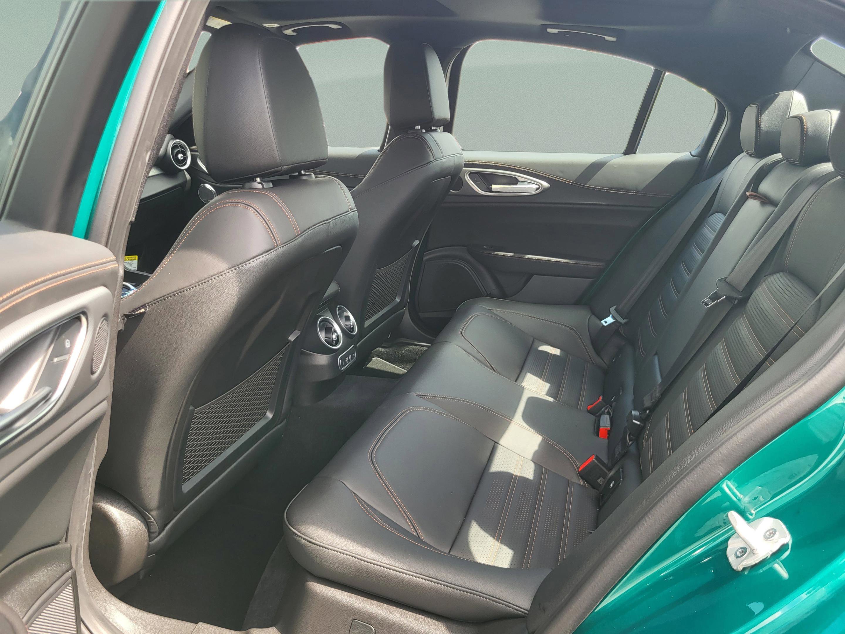 New 2025 Alfa Romeo Giulia w/ Driving Assist Package RWD image 36