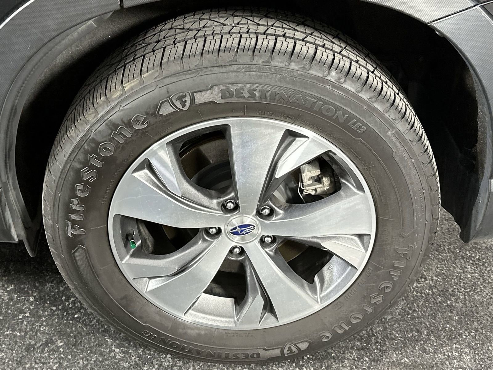 Used 2023 Subaru Ascent Premium image 10