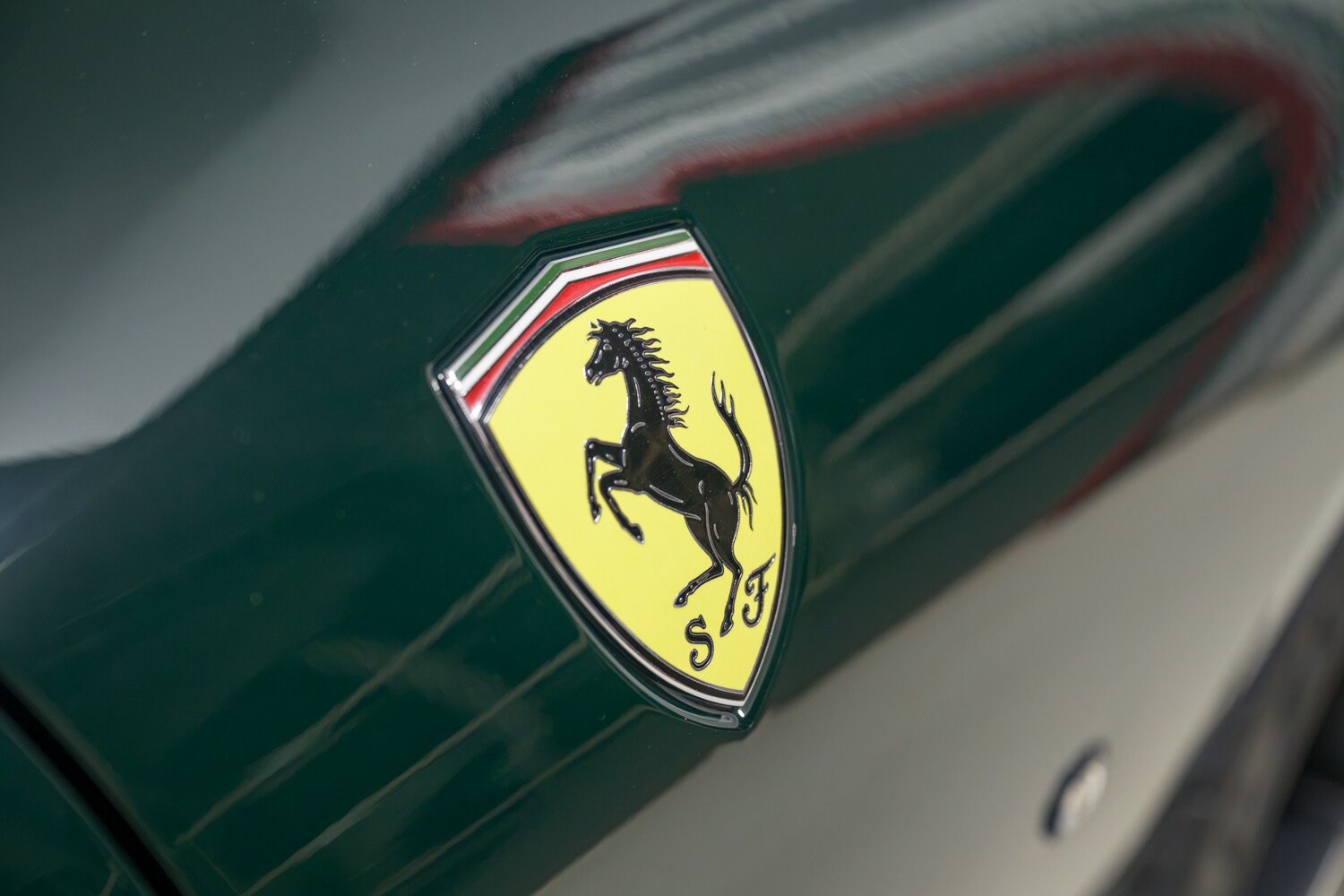 Used 2025 Ferrari Roma Spider RWD image 51