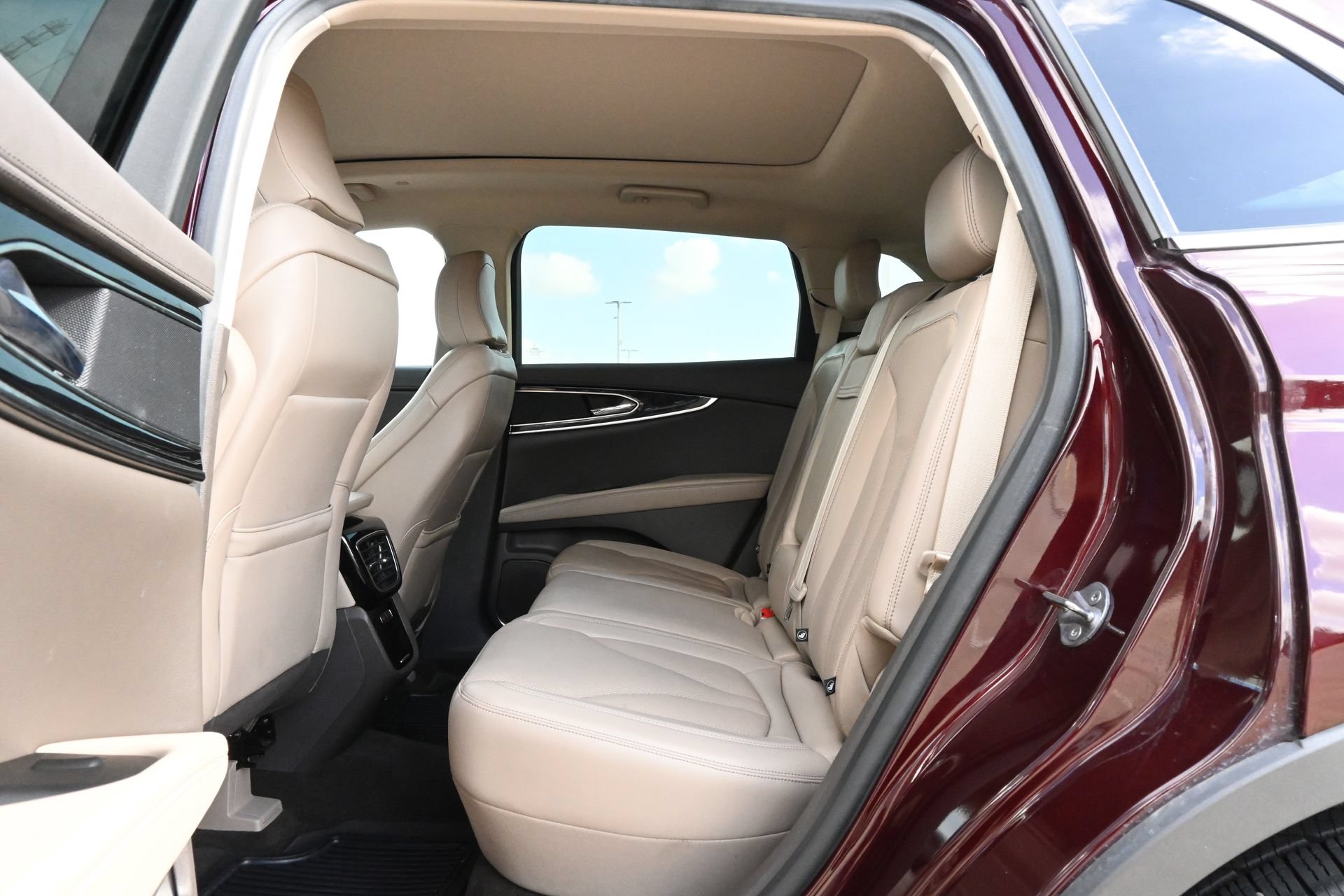Used 2022 Lincoln Nautilus Reserve FWD image 20