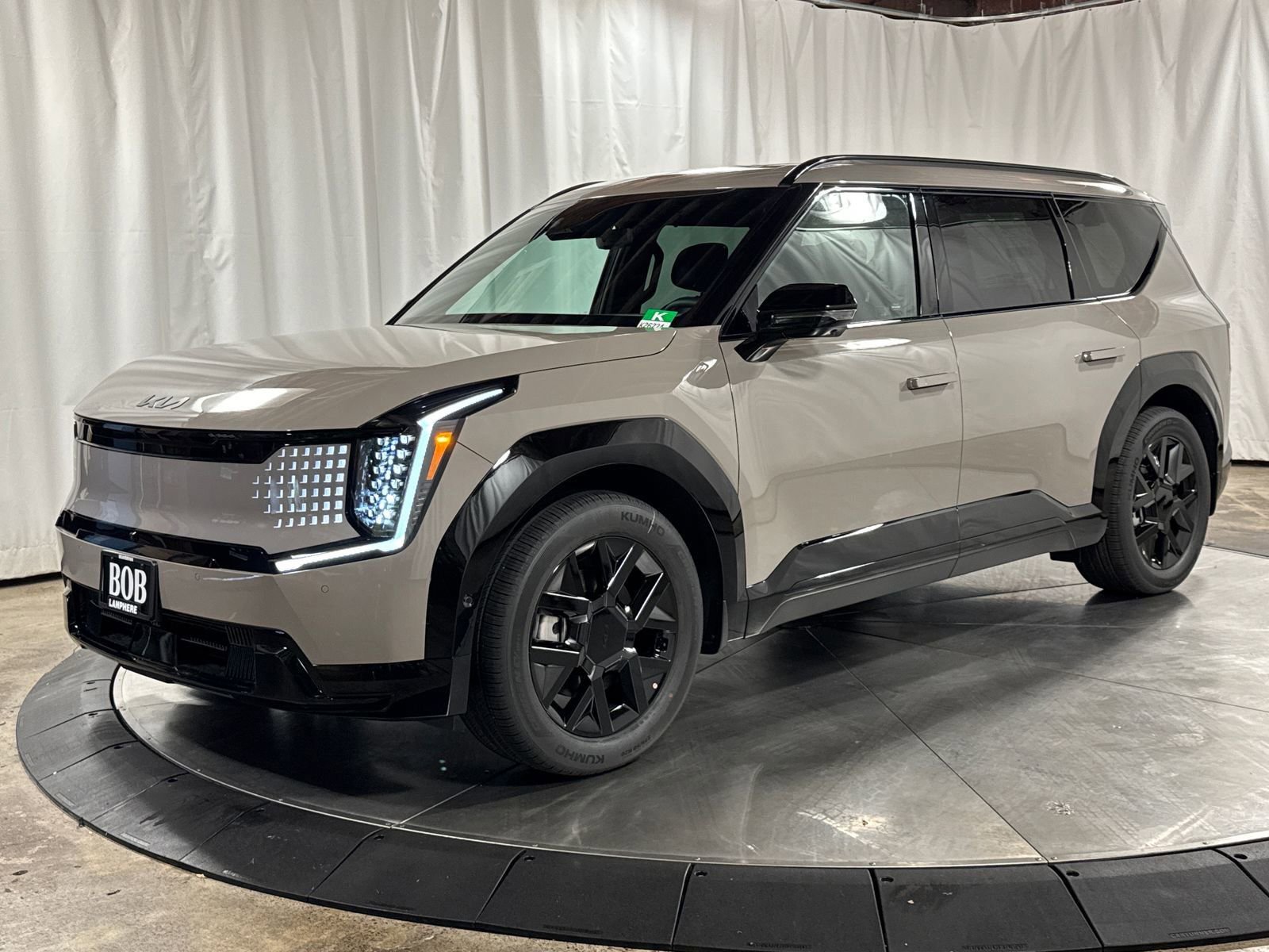 New 2026 Kia EV9 Land