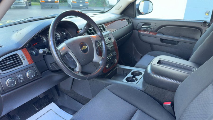 Used 2012 Chevrolet Avalanche LS w/ All-Star Edition AWD/4WD image 9