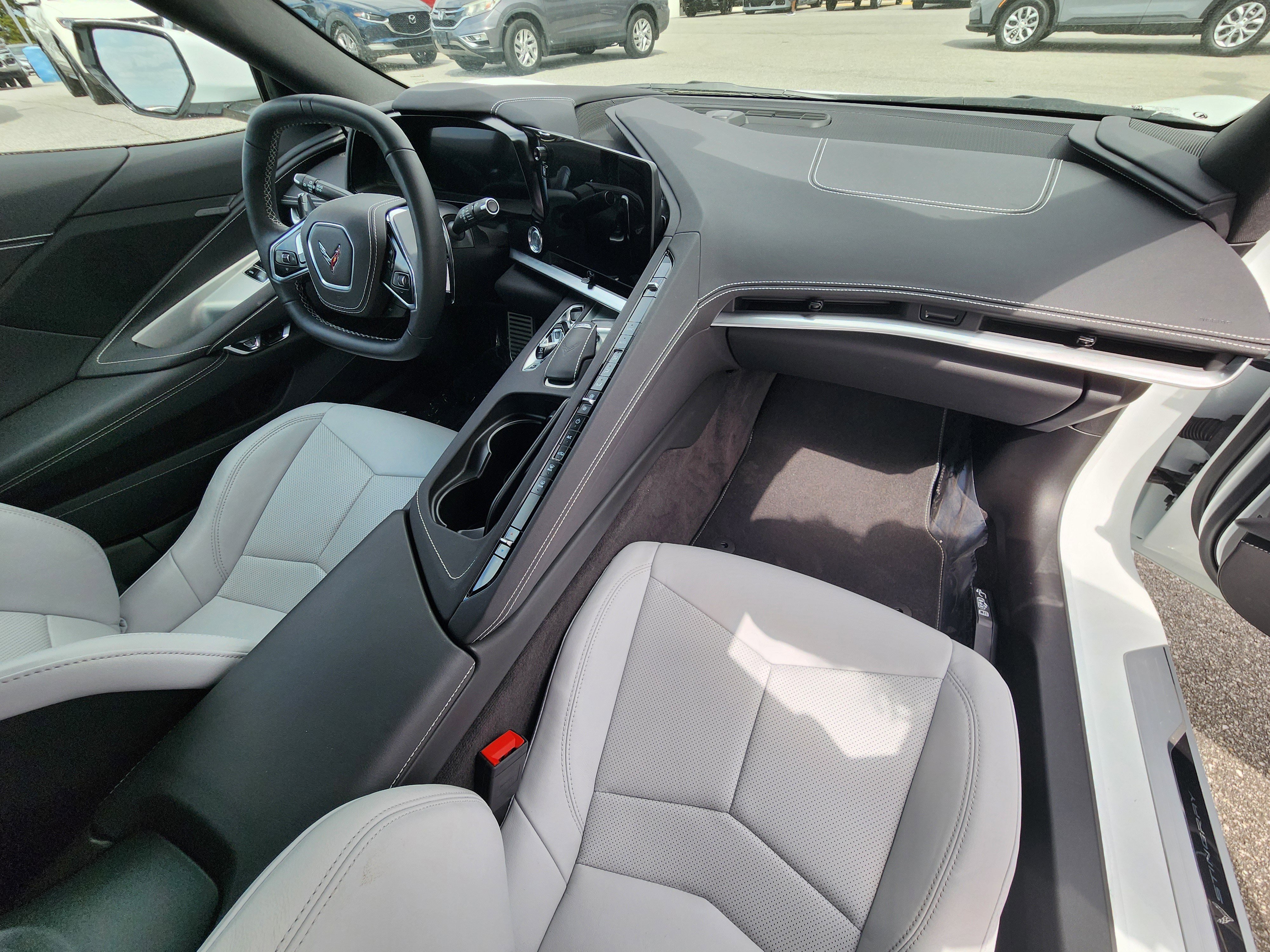 Used 2025 Chevrolet Corvette Stingray Coupe w/ 1LT image 19