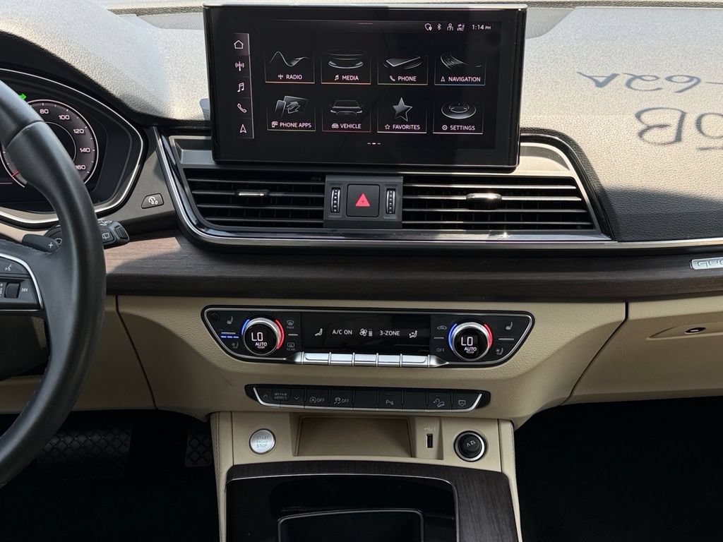 Used 2021 Audi Q5 2.0T Premium Plus w/ Premium Plus Package AWD/4WD image 19