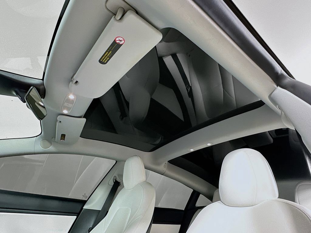 Used 2021 Tesla Model 3 Standard Range Plus image 11