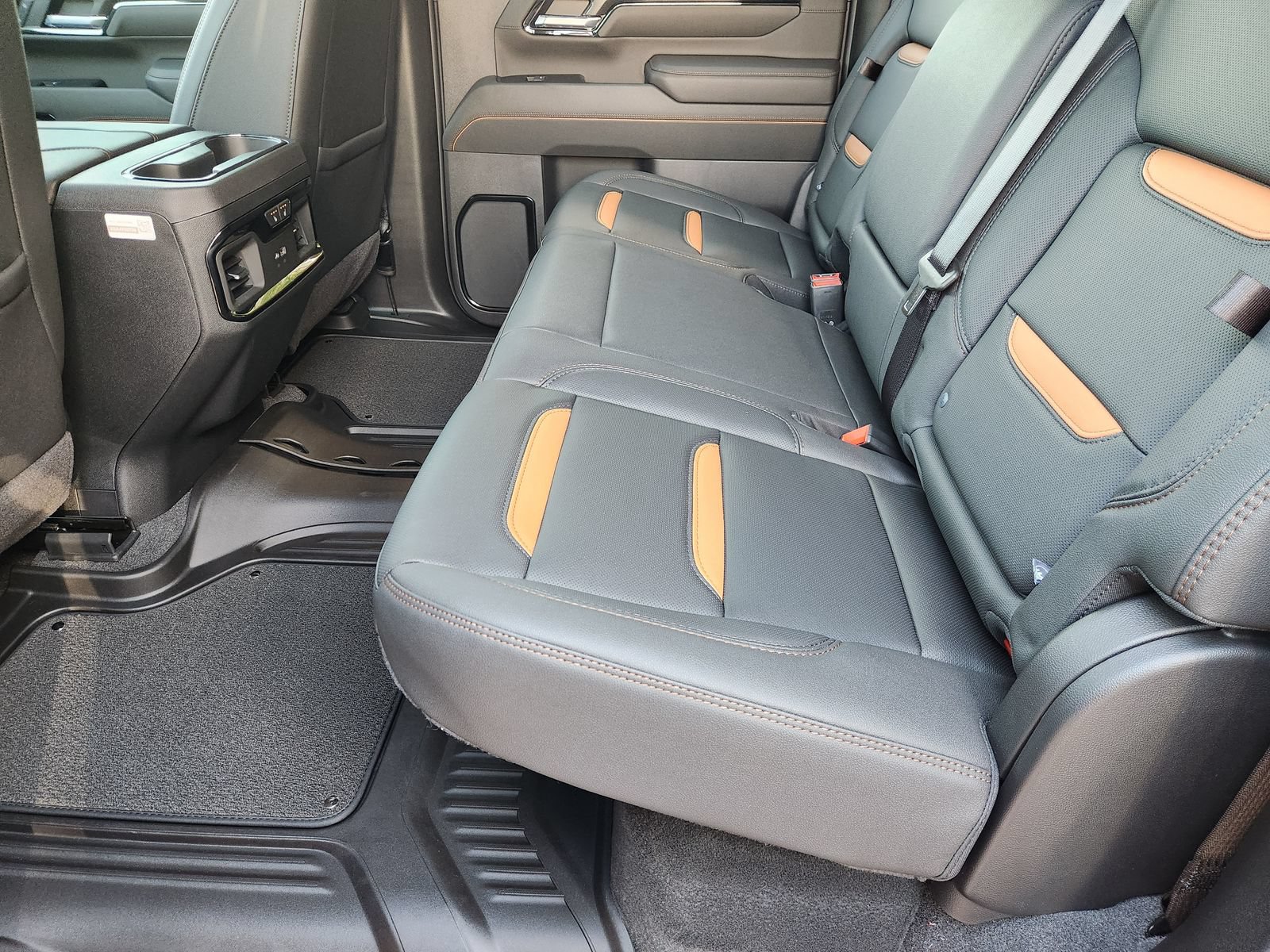 New 2026 GMC Sierra 2500 AT4 w/ AT4 Premium Plus Package AWD/4WD image 34