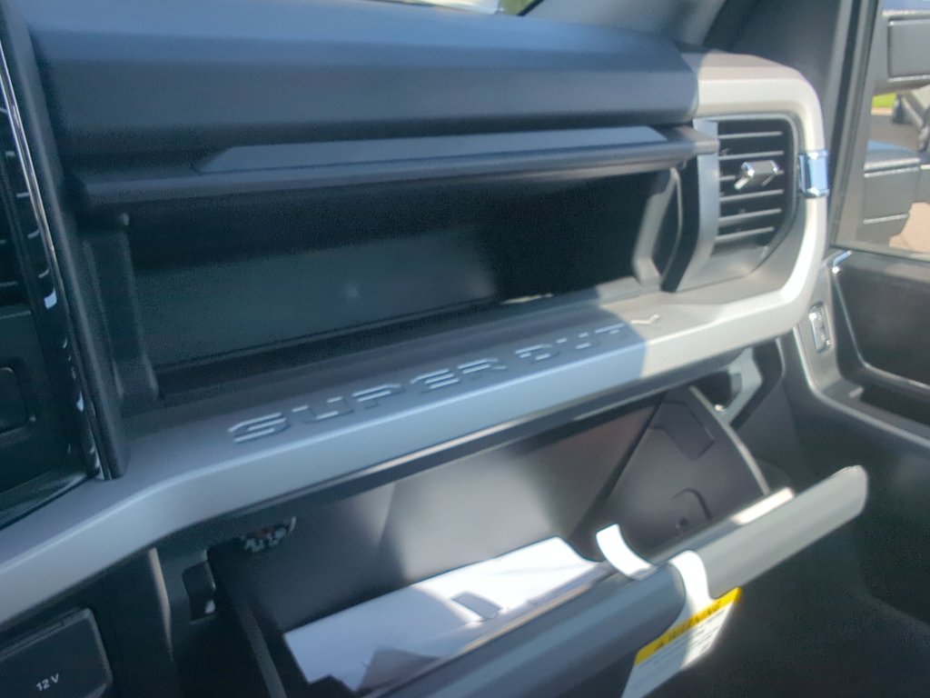 New 2025 Ford F350 XLT image 33