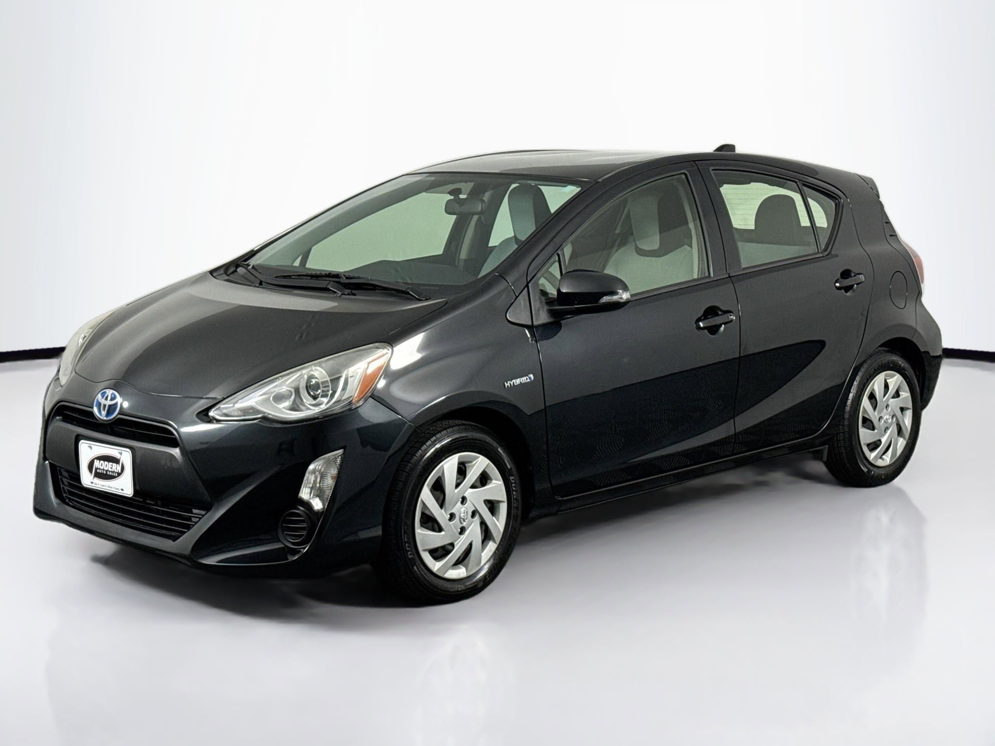 Used 2015 Toyota Prius C One FWD image 6