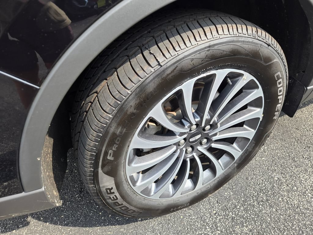 Used 2024 Lincoln Aviator Reserve AWD/4WD image 24