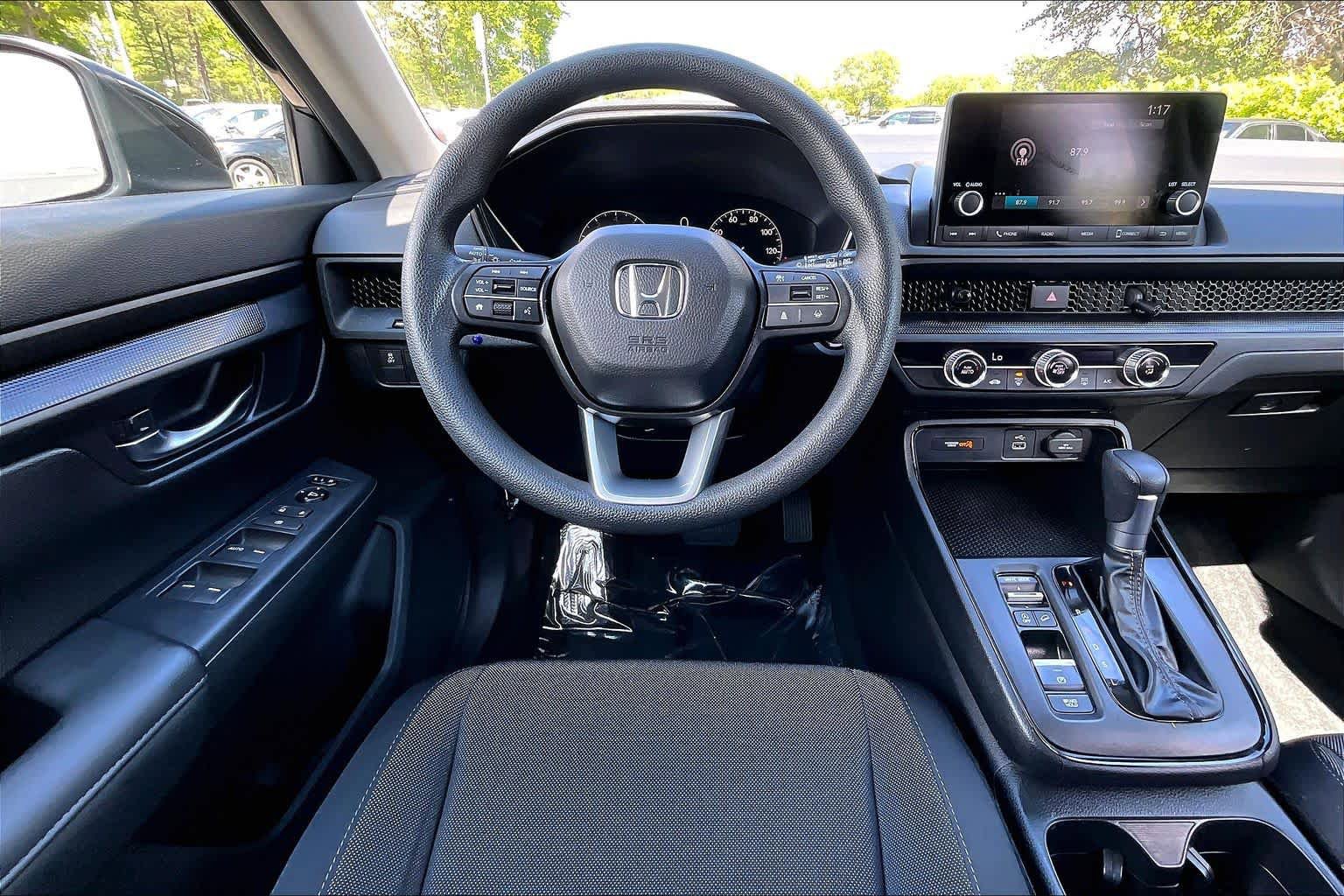 Used 2025 Honda CR-V LX image 6
