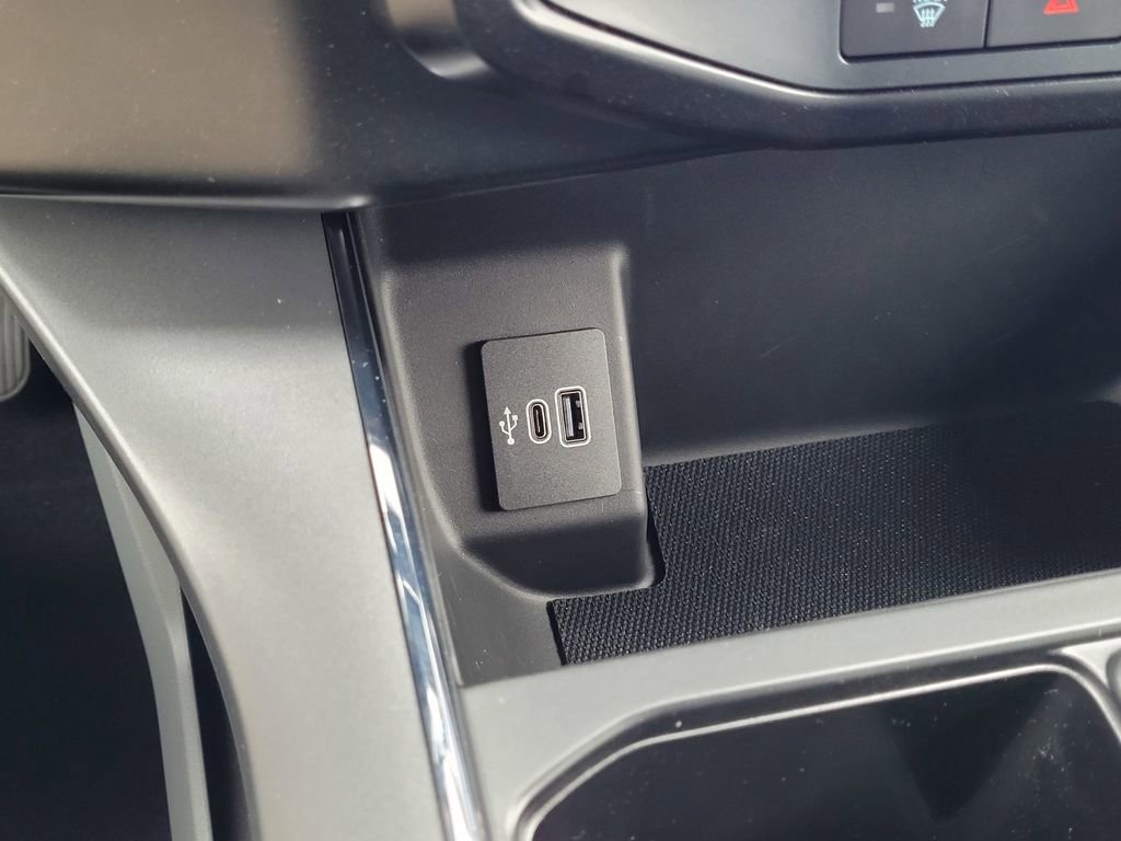 New 2025 Ford F150 Lightning Flash image 48