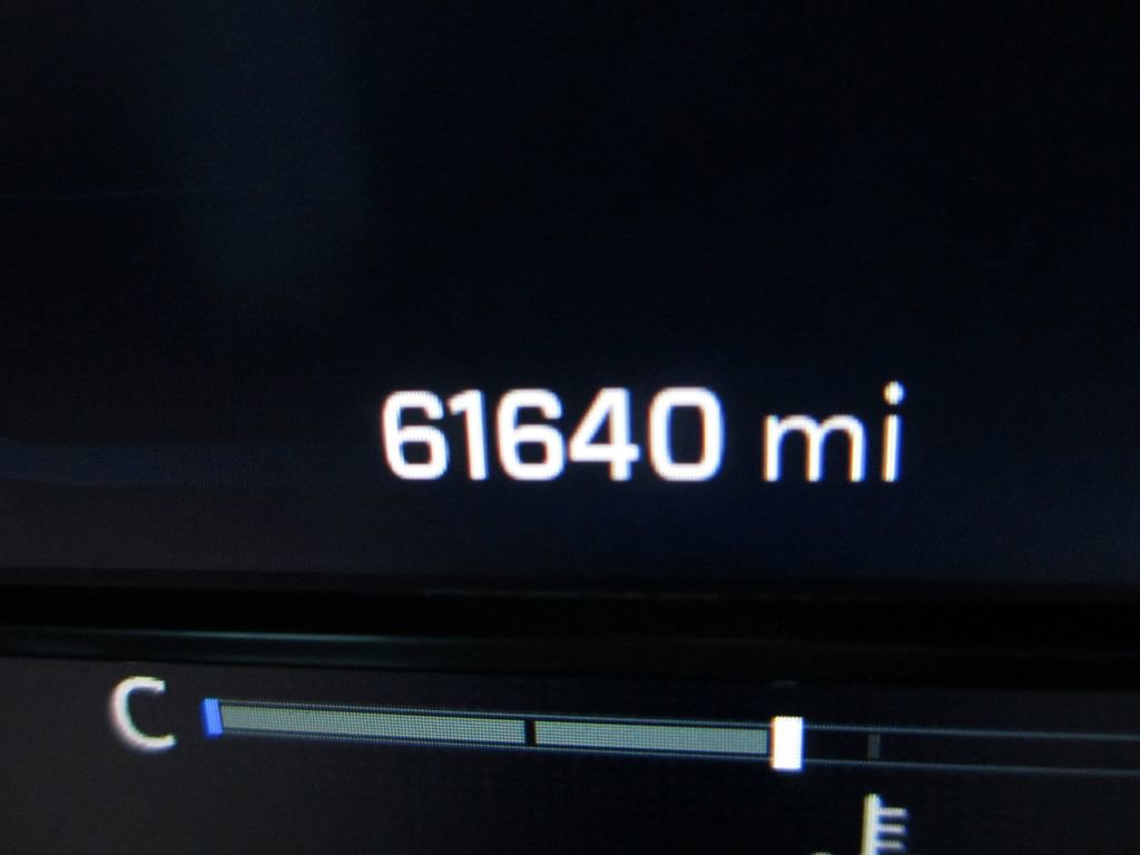 Used 2022 Chevrolet Tahoe LT w/ Luxury Package image 32