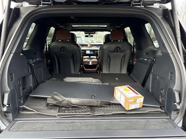 New 2026 Lincoln Navigator Reserve image 12