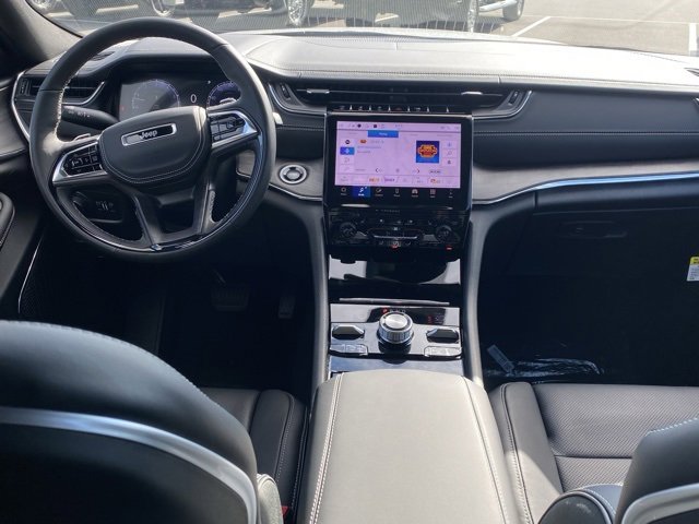 New 2025 Jeep Grand Cherokee L Overland image 38