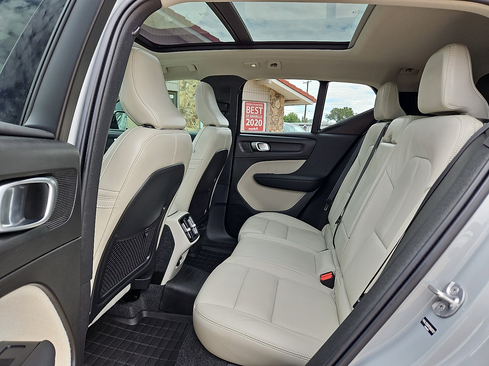 Used 2026 Volvo XC40 B5 Plus w/ Protection Package Premier AWD/4WD image 11