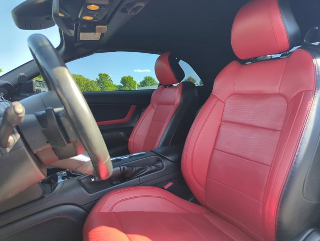 Used 2022 Ford Mustang GT Premium w/ Equipment Group 401A image 17