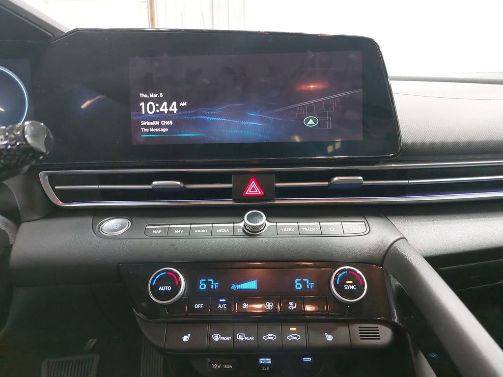 Certified 2025 Hyundai Elantra SEL image 19