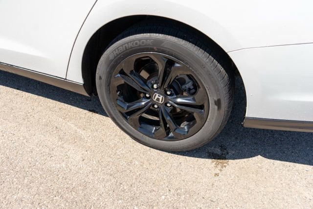 Used 2025 Honda Accord SE image 11