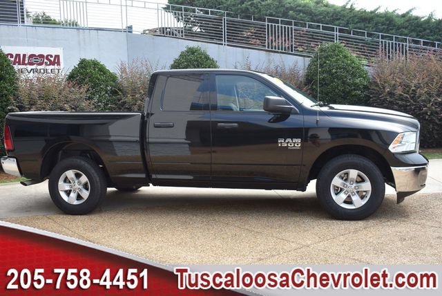 Used 2024 RAM 1500 Classic SLT AWD/4WD image 11