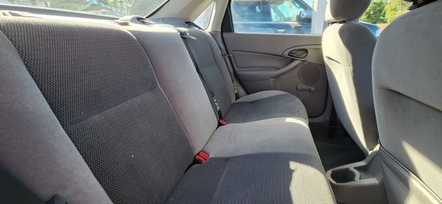 Used 2003 Ford Focus LX FWD image 11