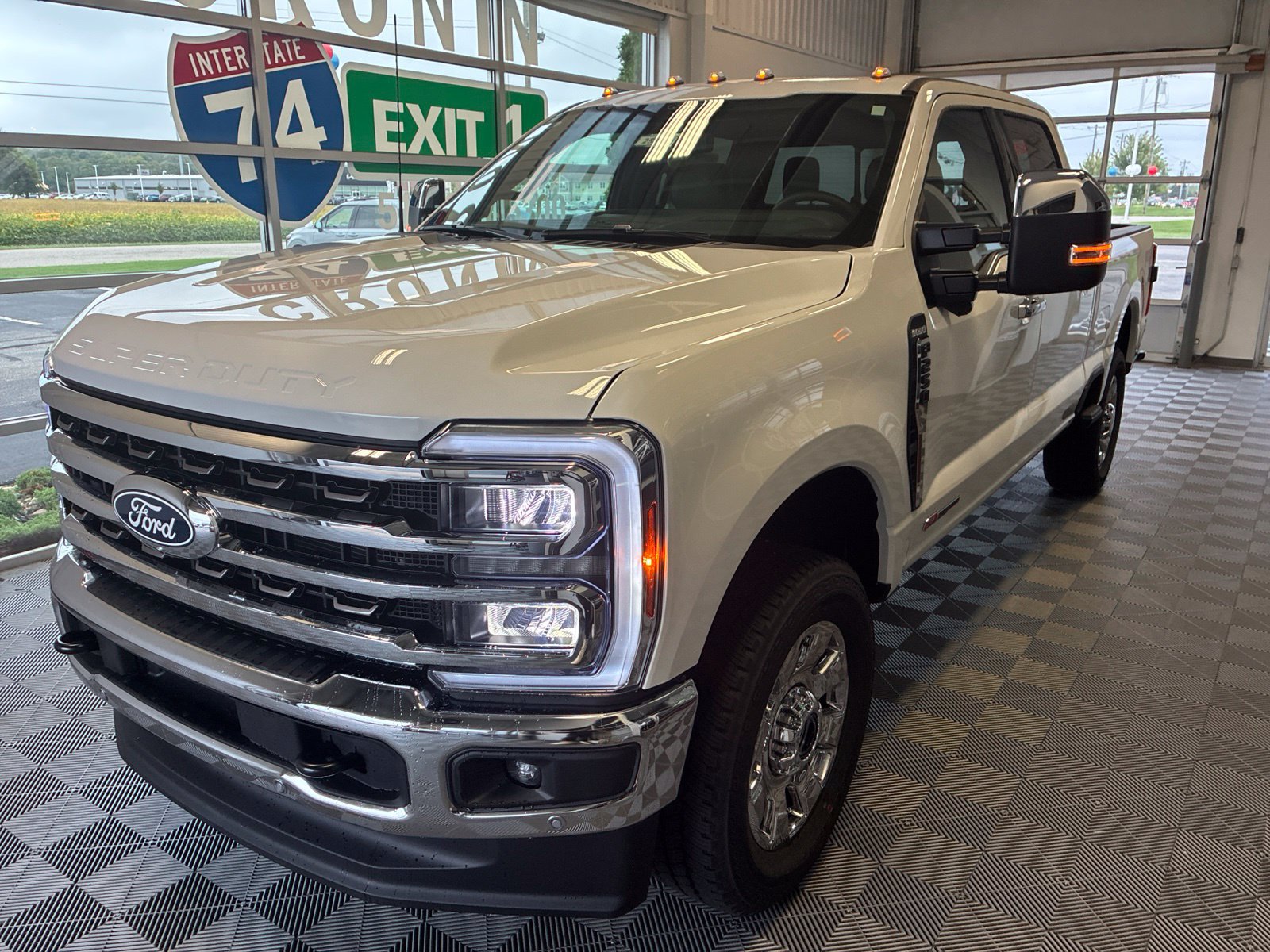 New 2027 Ford F250 4x4 Crew Cab Super Duty image 3