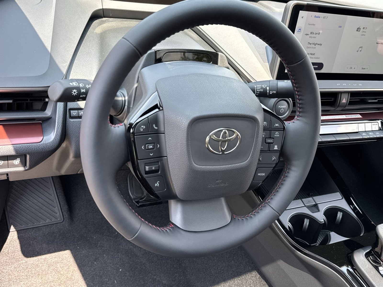 New 2026 Toyota Prius Plug-In Hybrid FWD image 24