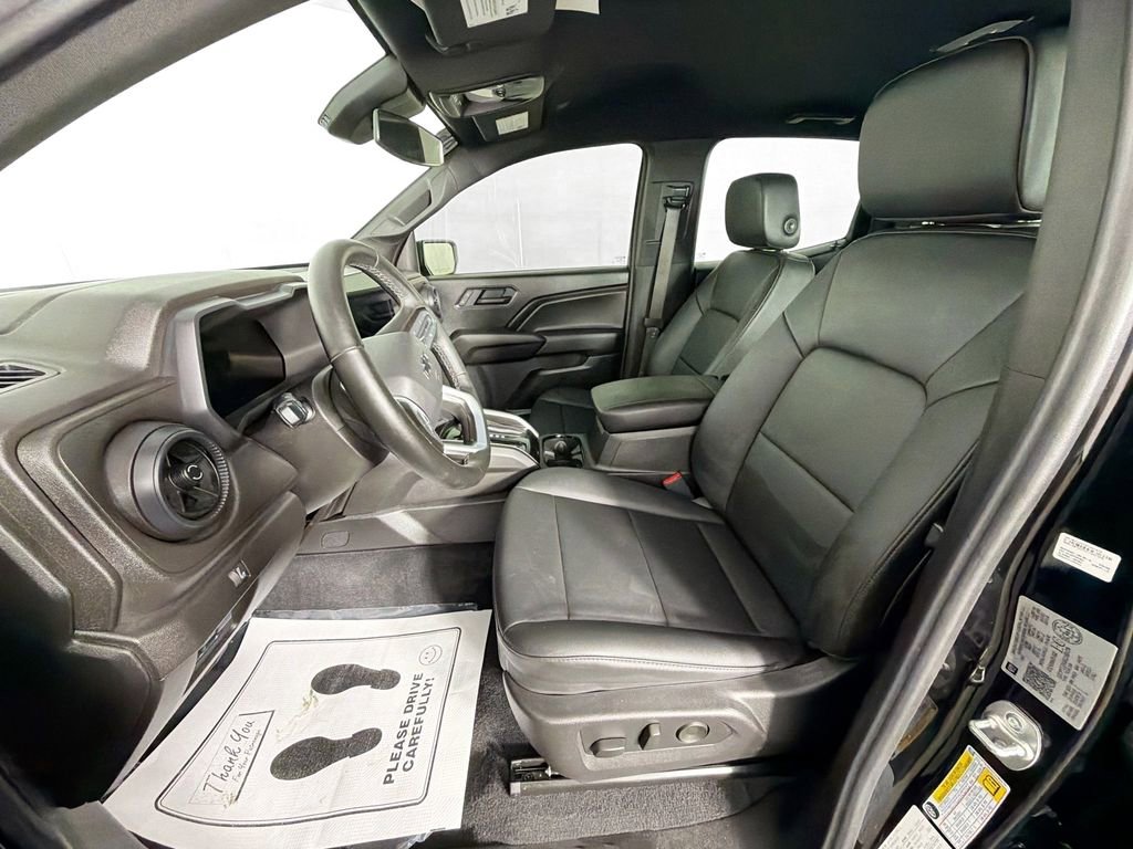 Used 2025 Chevrolet Colorado Trail Boss AWD/4WD image 21