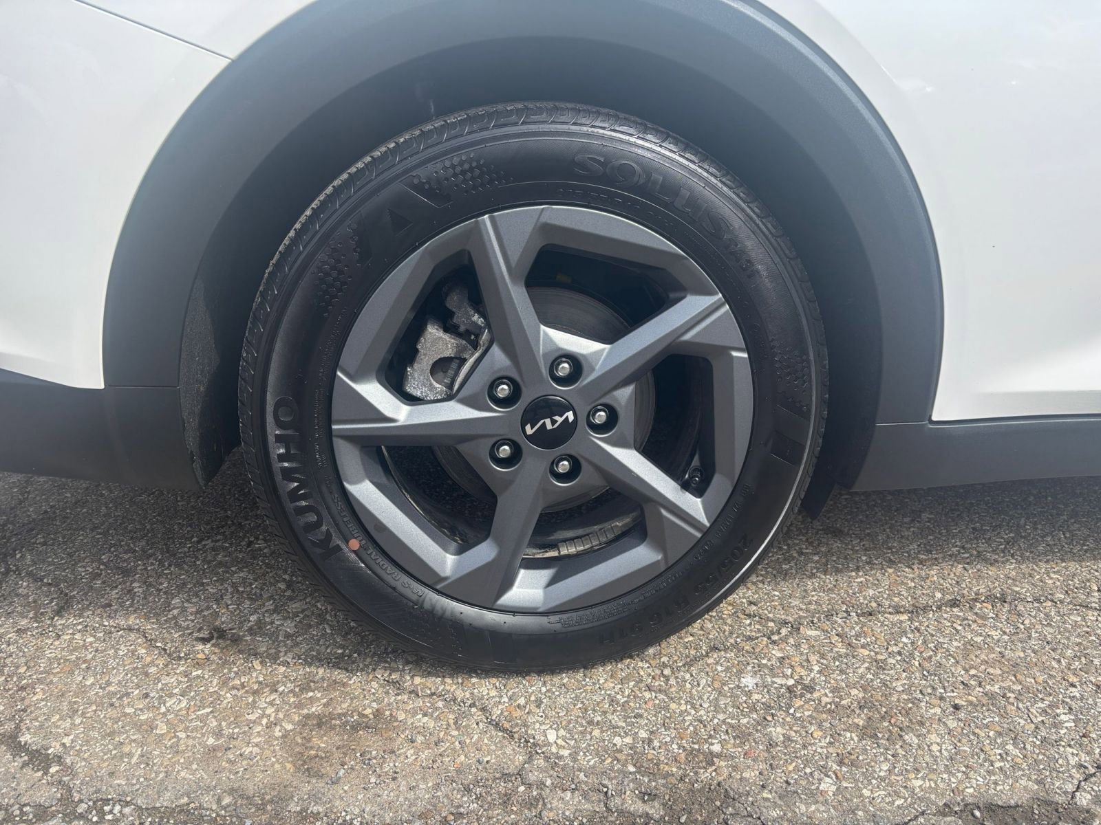 Used 2025 Kia K4 LXS image 30