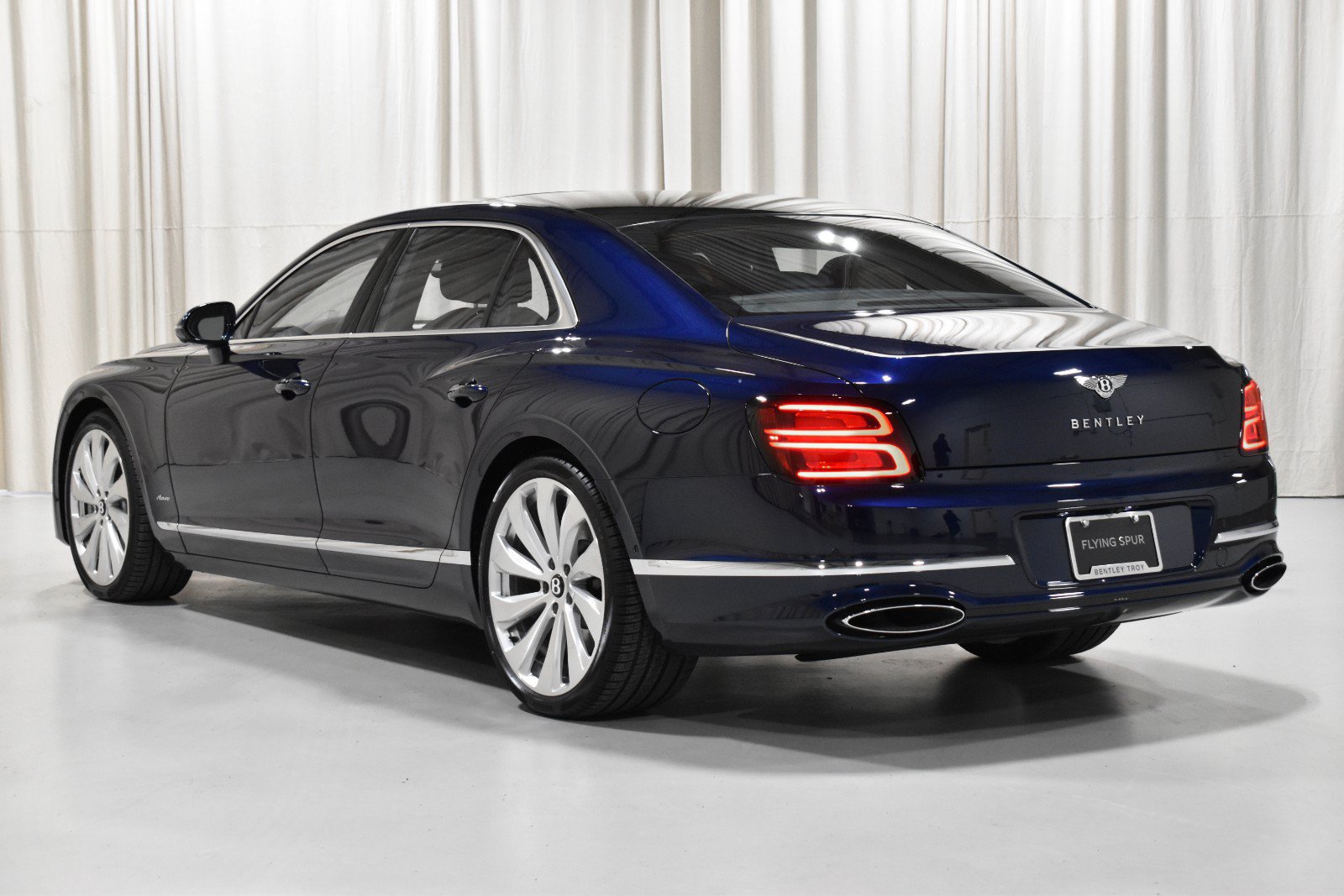 New 2027 Bentley Flying Spur AWD/4WD image 7