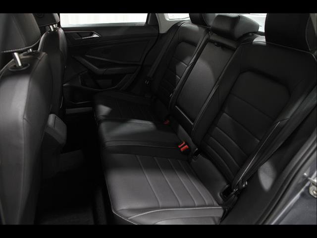Certified 2023 Volkswagen Jetta SE FWD image 17