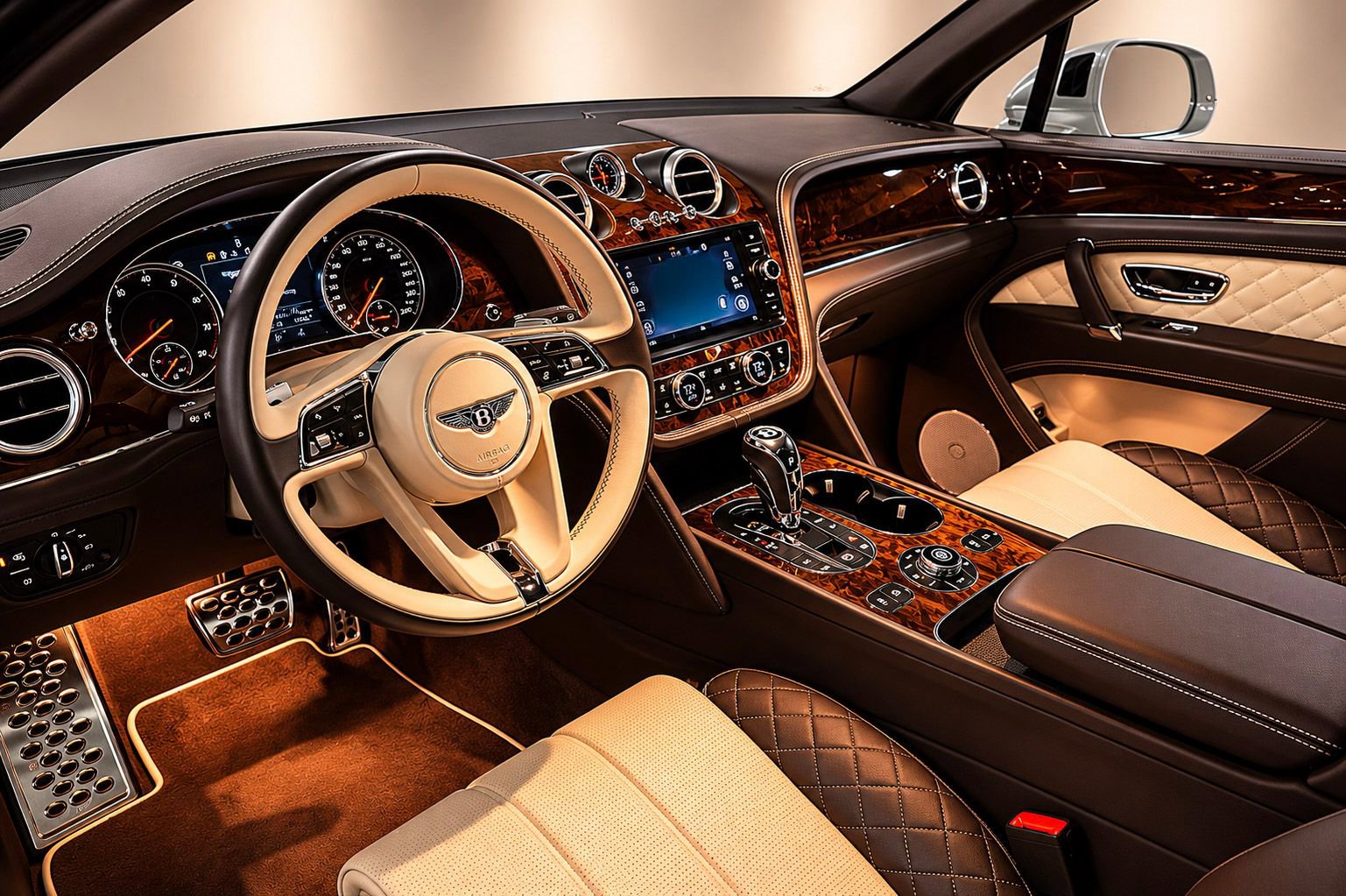 Used 2018 Bentley Bentayga AWD/4WD image 8