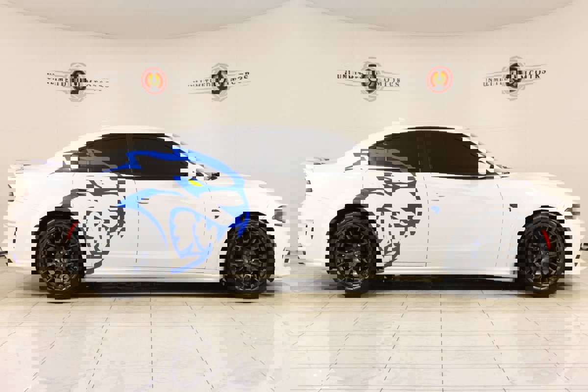 Used 2020 Dodge Charger SRT Hellcat w/ Harman/Kardon Audio Group image 2