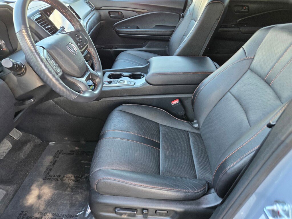 Certified 2025 Honda Passport TrailSport image 20