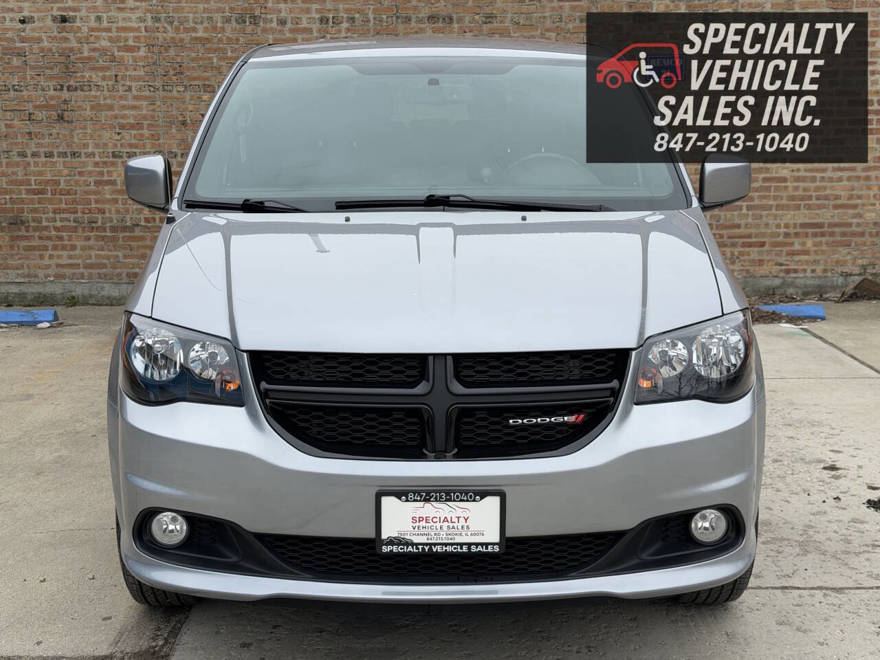 Used 2014 Dodge Grand Caravan R/T image 11