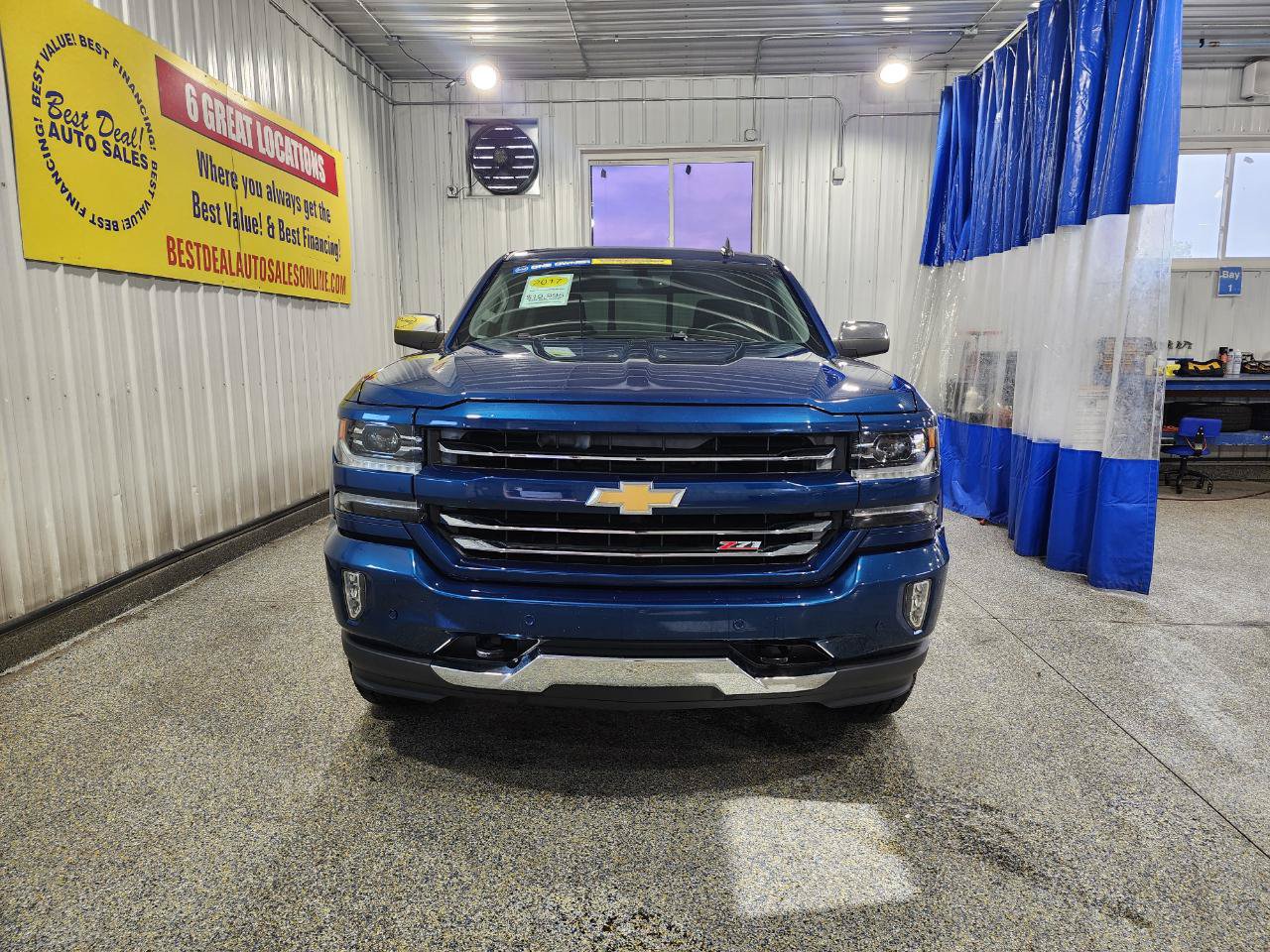 Used 2017 Chevrolet Silverado 1500 LTZ Z71 w/ LTZ Plus Package AWD/4WD image 2