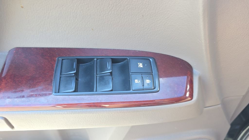 Used 2016 Lexus GX 460 w/ Premium Package image 19